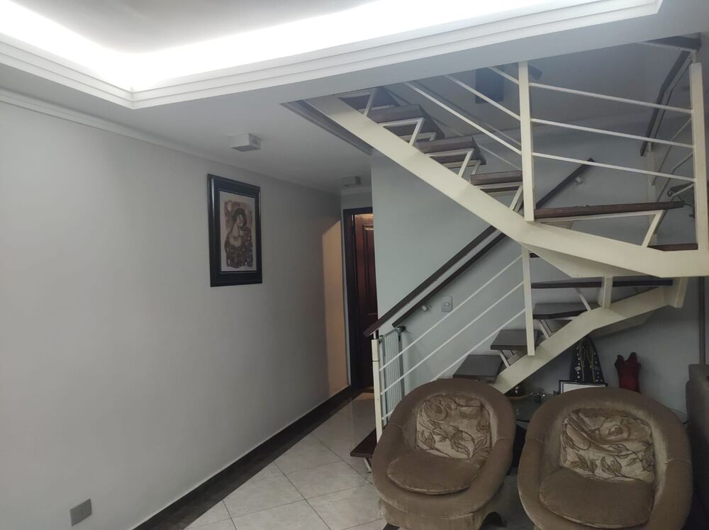 Casa à venda com 4 quartos, 200m² - Foto 10