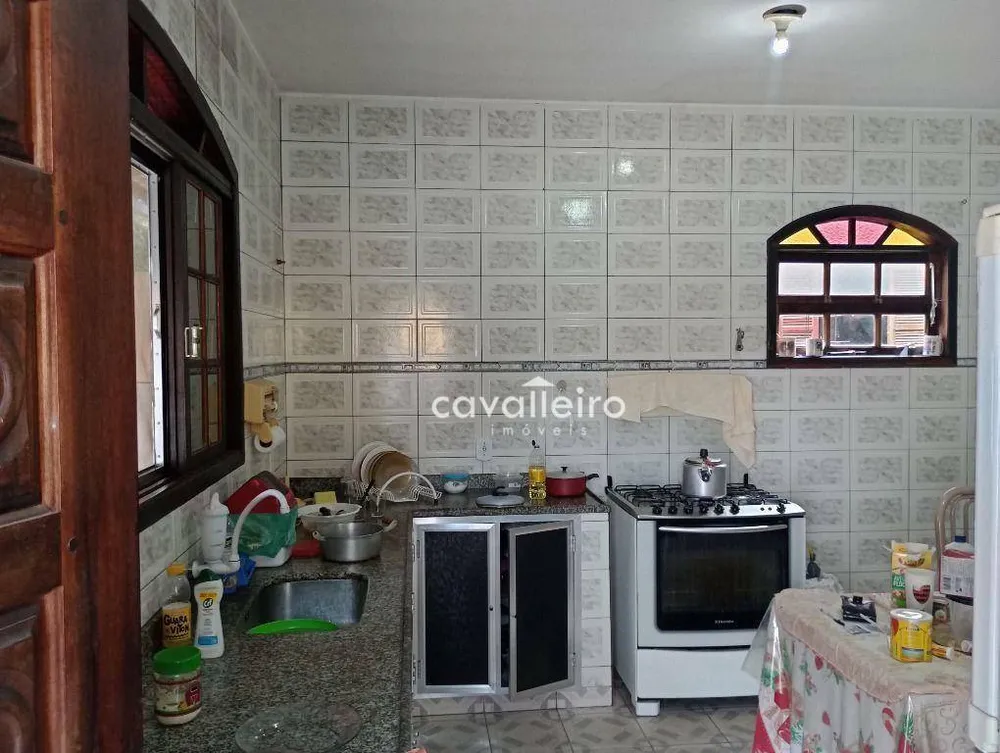Casa, 5 quartos, 220 m² - Foto 1