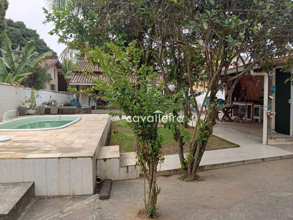 Casa, 5 quartos, 220 m² - Foto 2