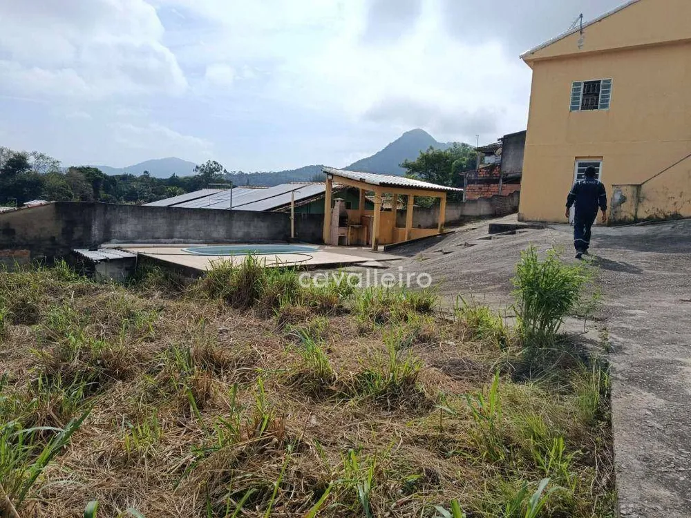 Casa, 5 quartos, 220 m² - Foto 17