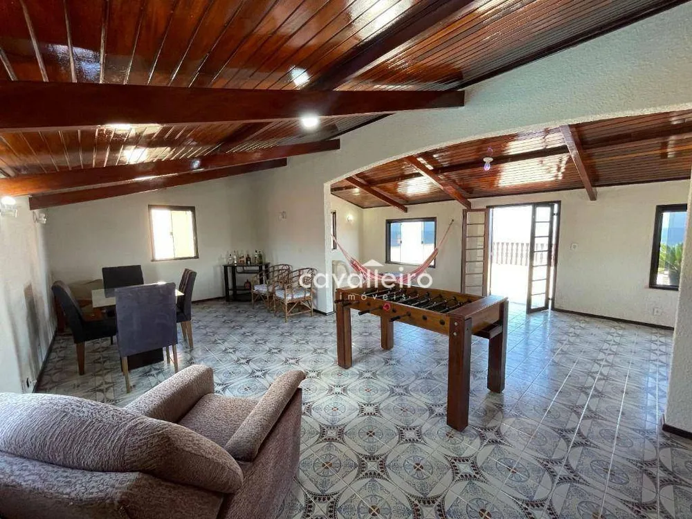 Casa, 4 quartos, 270 m² - Foto 24