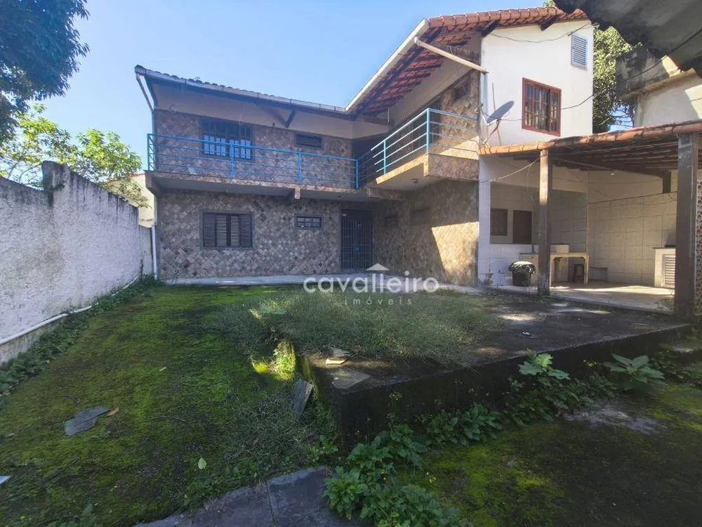 Casa, 5 quartos, 299 m² - Foto 1