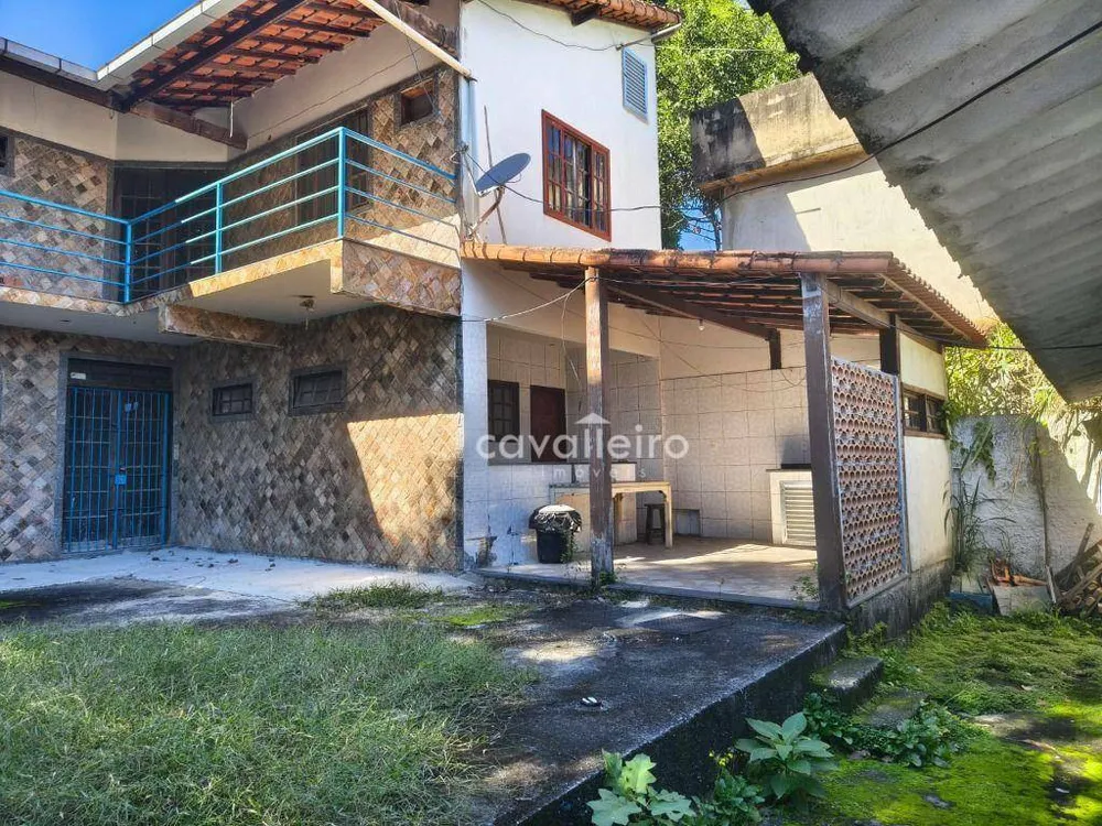 Casa, 5 quartos, 299 m² - Foto 2