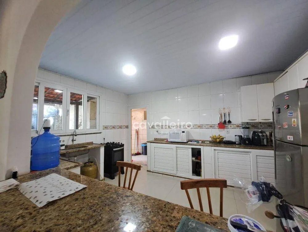Casa, 3 quartos, 220 m² - Foto 5