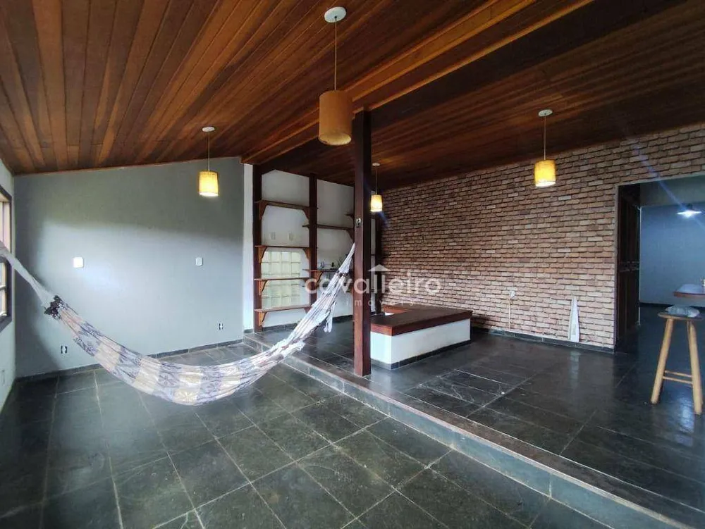 Casa, 7 quartos, 282 m² - Foto 3