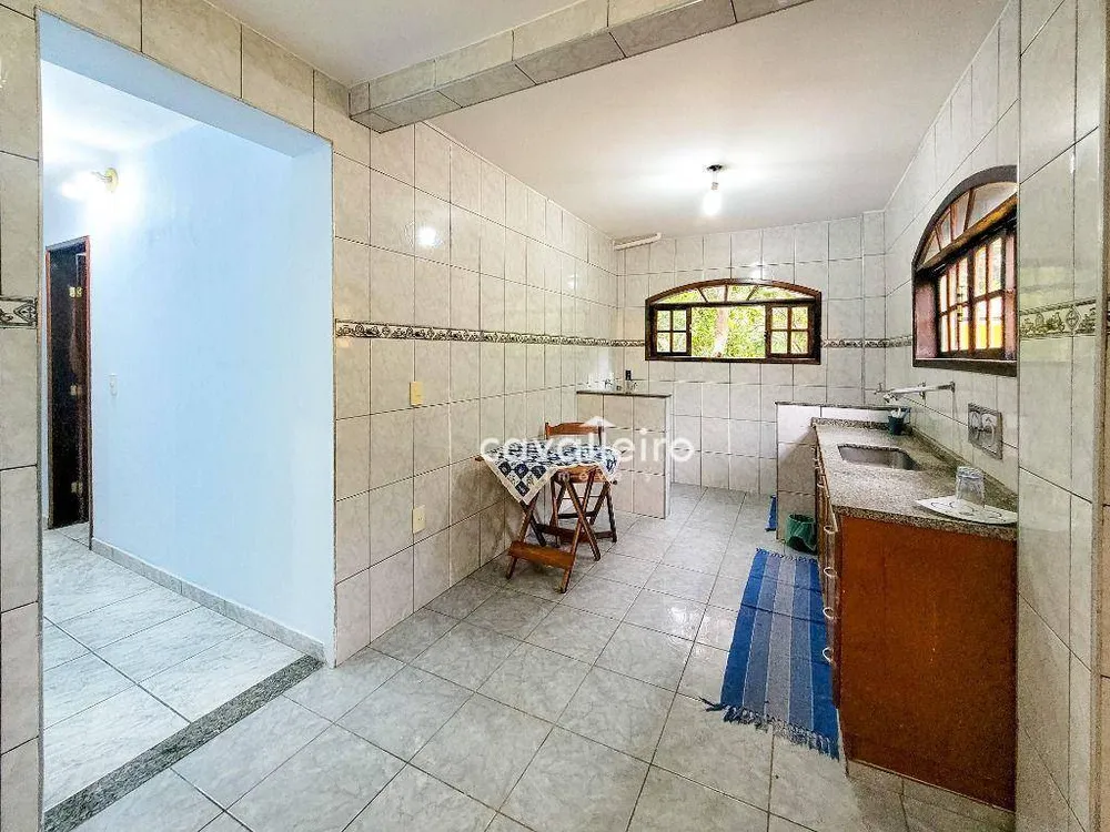 Casa, 4 quartos, 282 m² - Foto 31