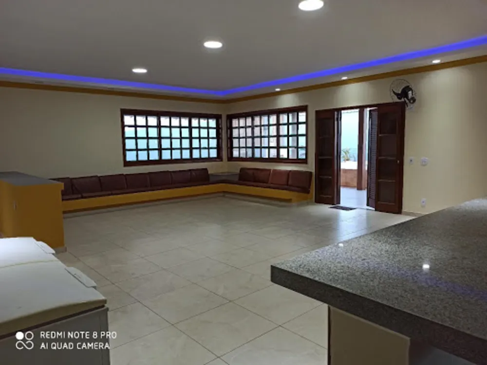 Casa, 7 quartos, 250 m² - Foto 1