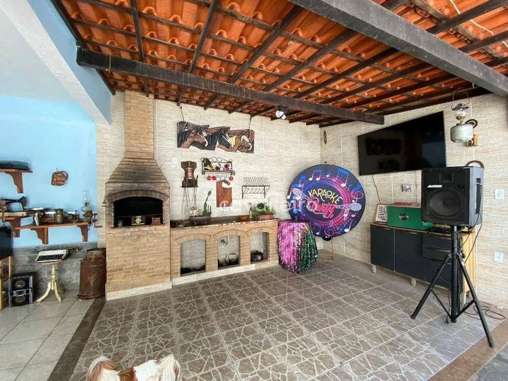 Casa, 6 quartos, 242 m² - Foto 4