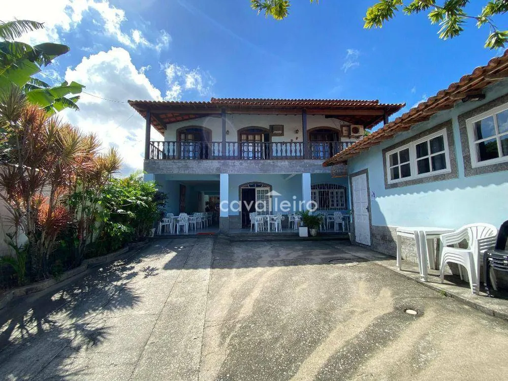 Casa, 6 quartos, 242 m² - Foto 2