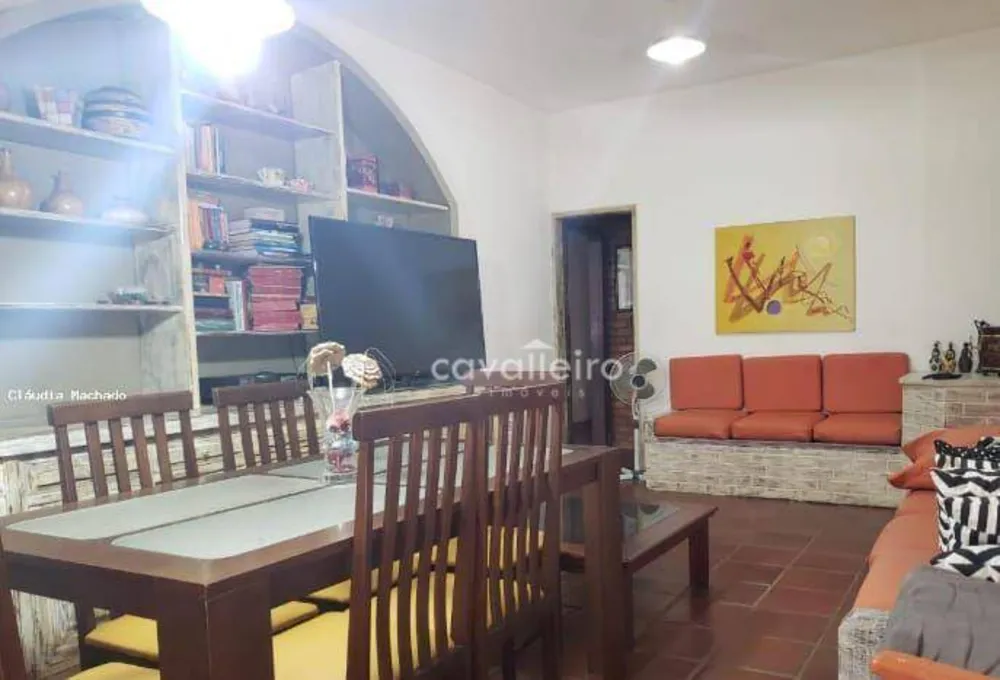 Chácara, 3 quartos, 2224 m² - Foto 4