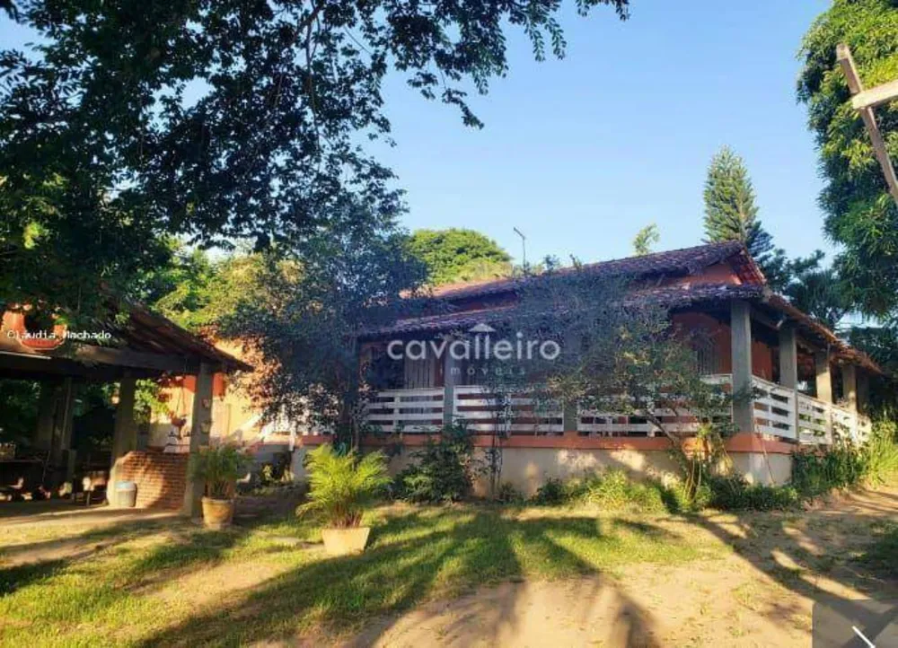 Chácara, 3 quartos, 2224 m² - Foto 1