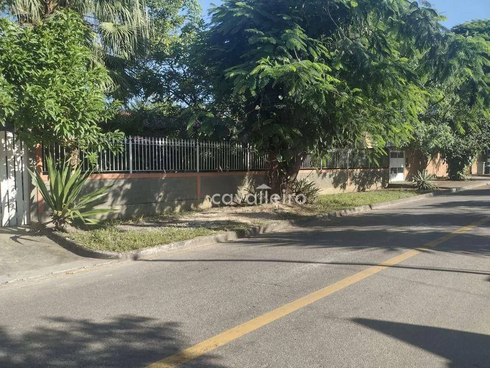 Chácara, 3 quartos, 2224 m² - Foto 11