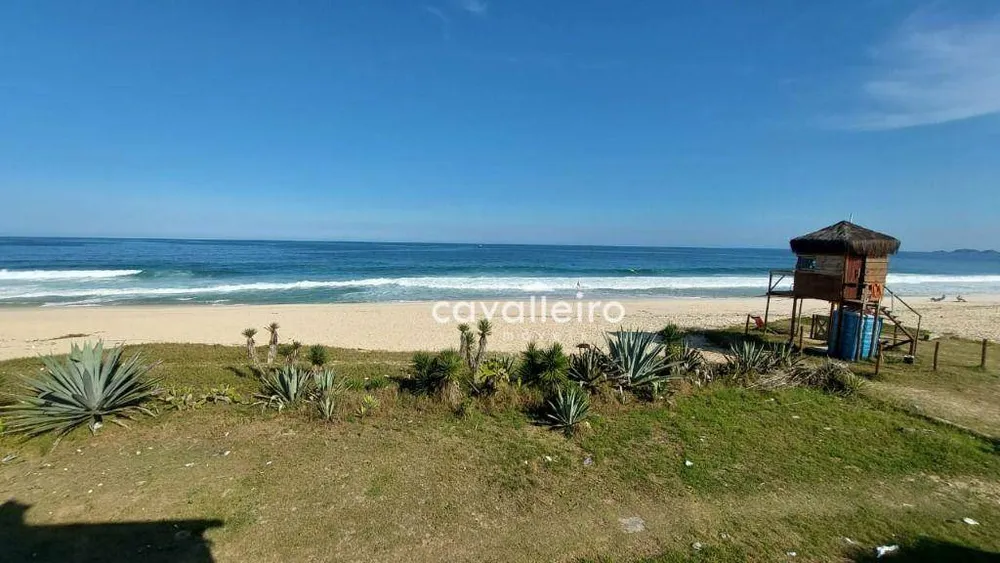 Casa, 4 quartos, 396 m² - Foto 1