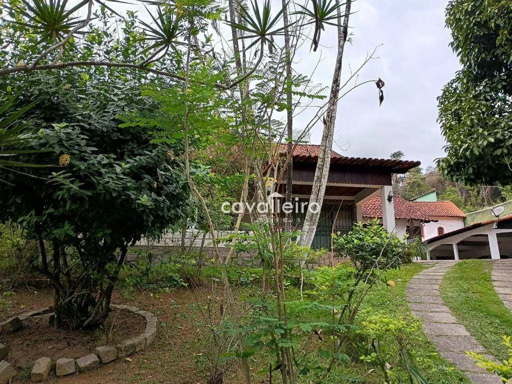 Chácara, 6 quartos, 2290 m² - Foto 1