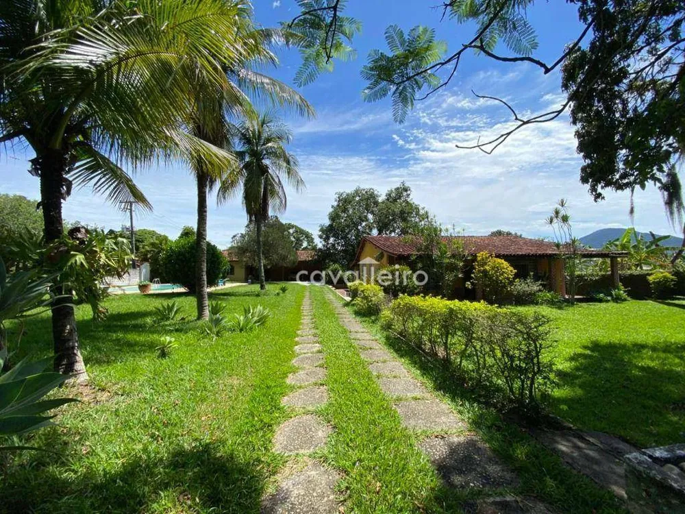 Casa, 3 quartos, 241 m² - Foto 2