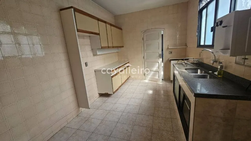 Casa, 6 quartos, 250 m² - Foto 13