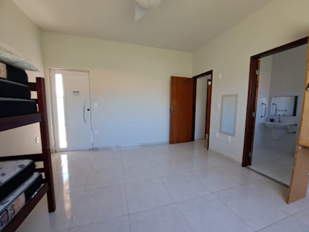 Casa, 4 quartos, 249 m² - Foto 2
