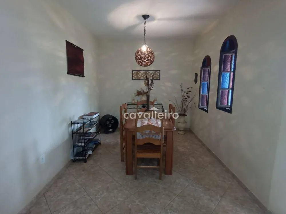 Casa, 3 quartos, 248 m² - Foto 3