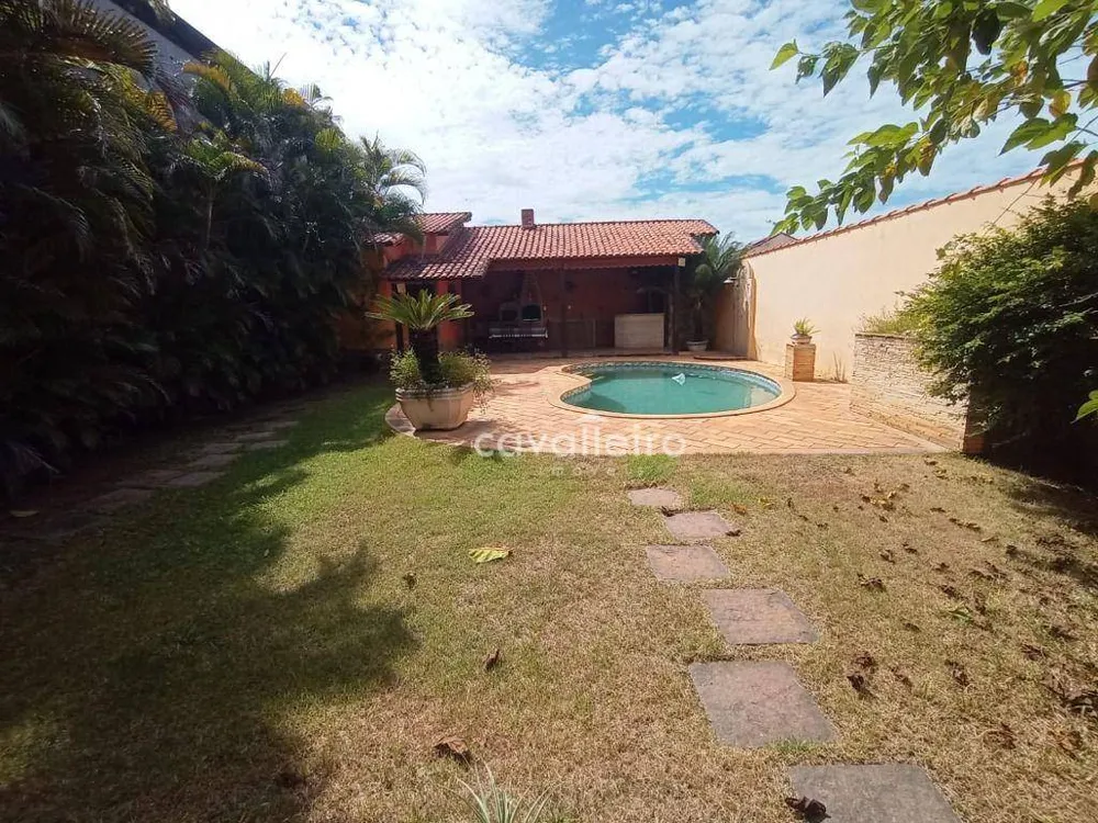 Casa, 3 quartos, 248 m² - Foto 38