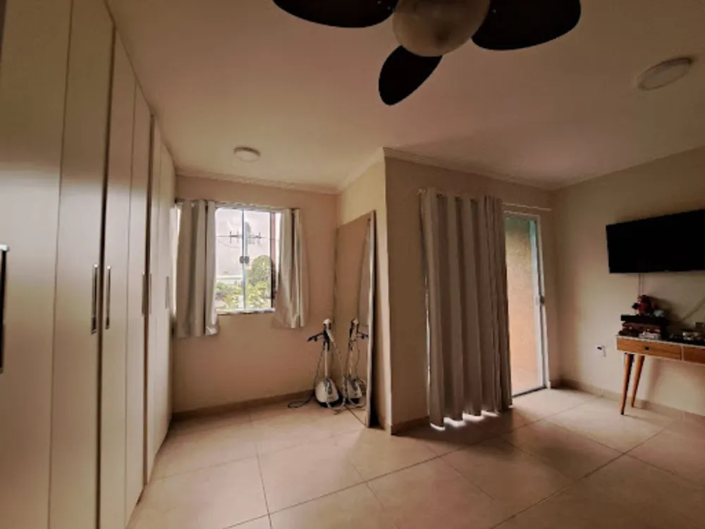 Casa, 4 quartos, 250 m² - Foto 23