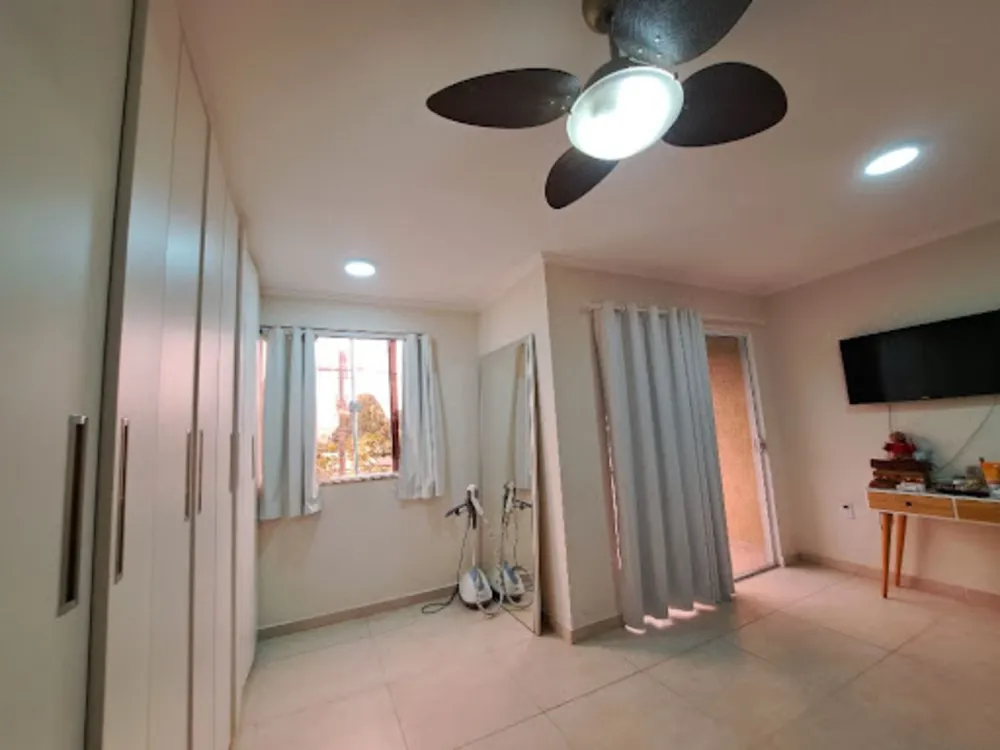 Casa, 4 quartos, 250 m² - Foto 24