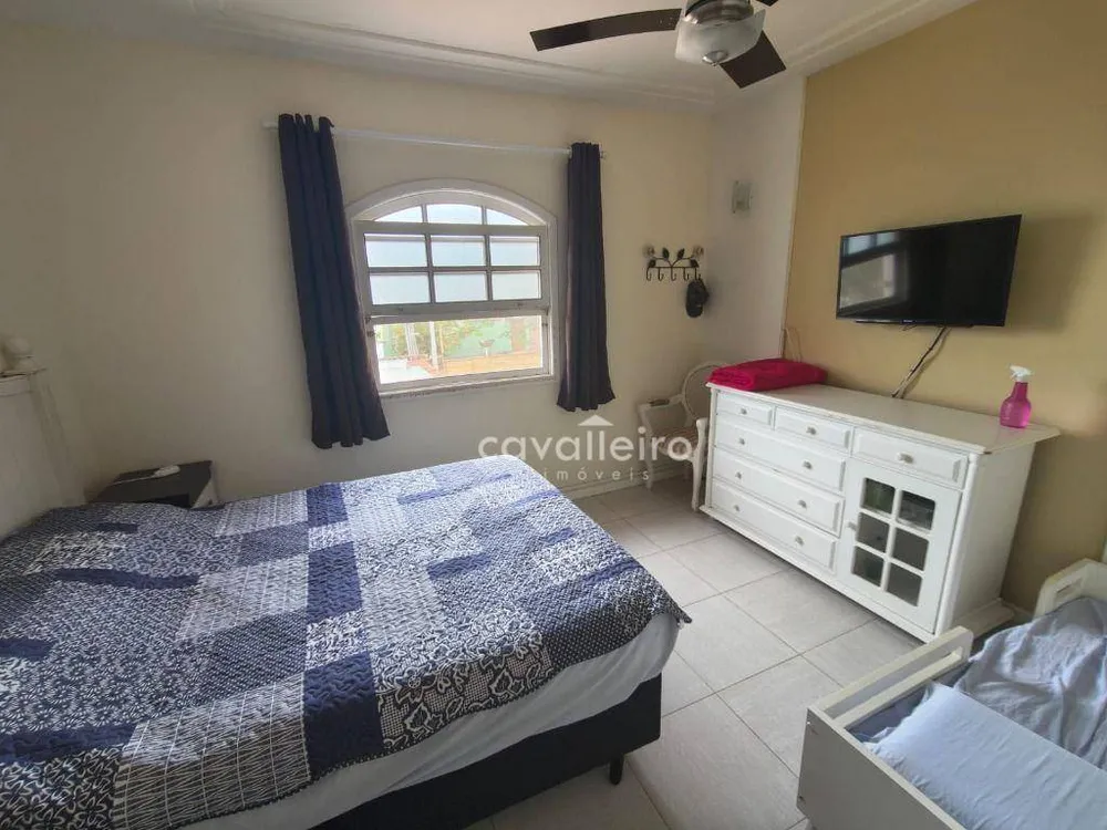 Casa, 4 quartos, 217 m² - Foto 2