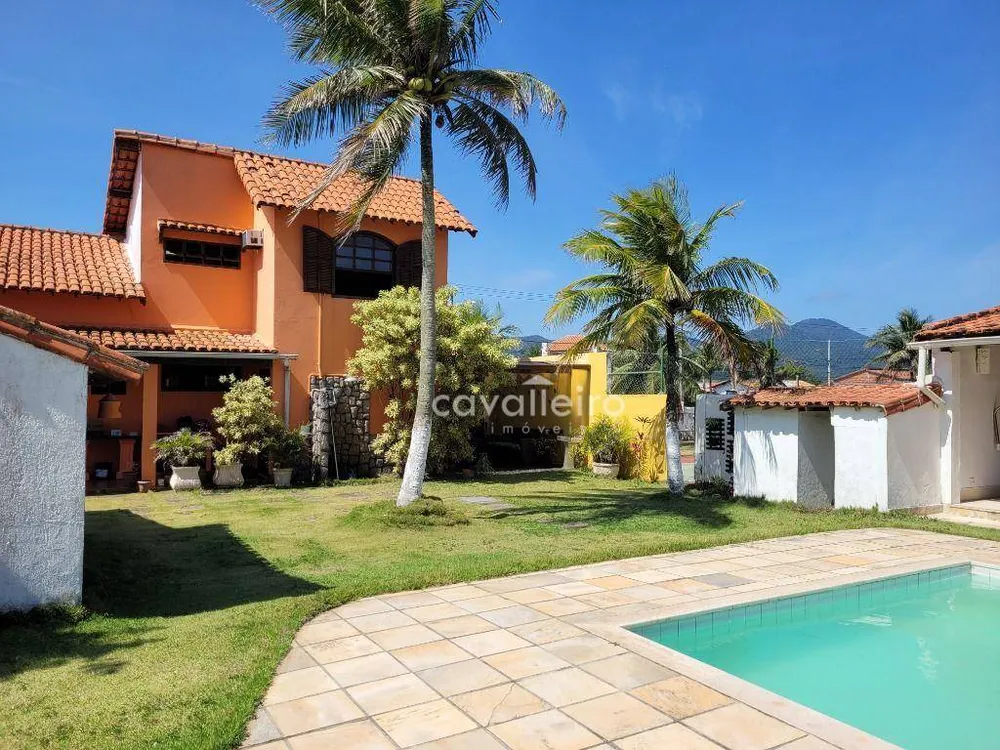 Casa, 6 quartos, 300 m² - Foto 1