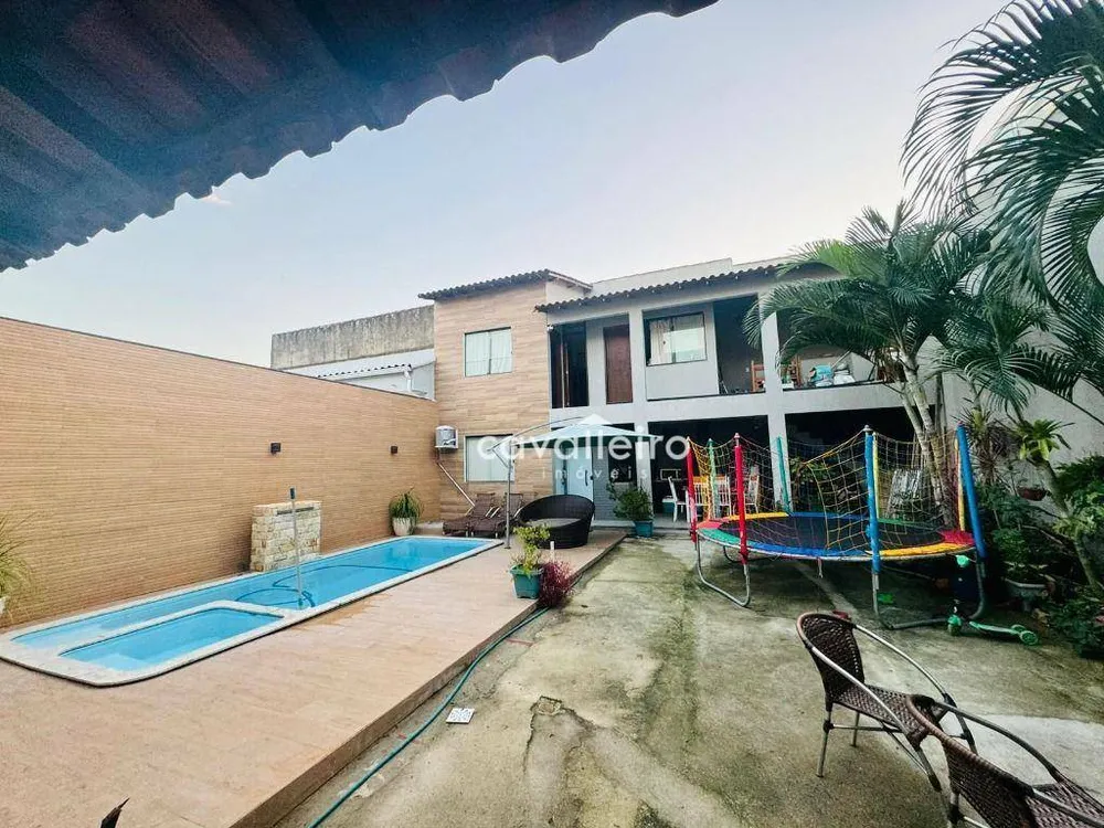 Casa, 6 quartos, 200 m² - Foto 11