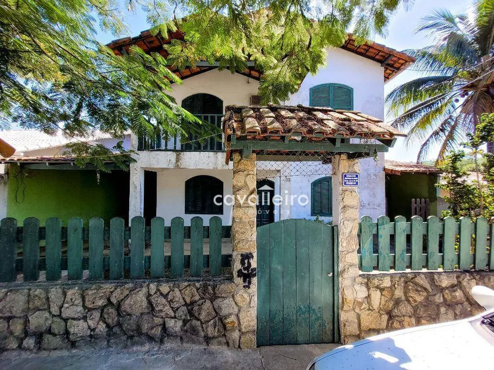 Casa, 4 quartos, 162 m² - Foto 1