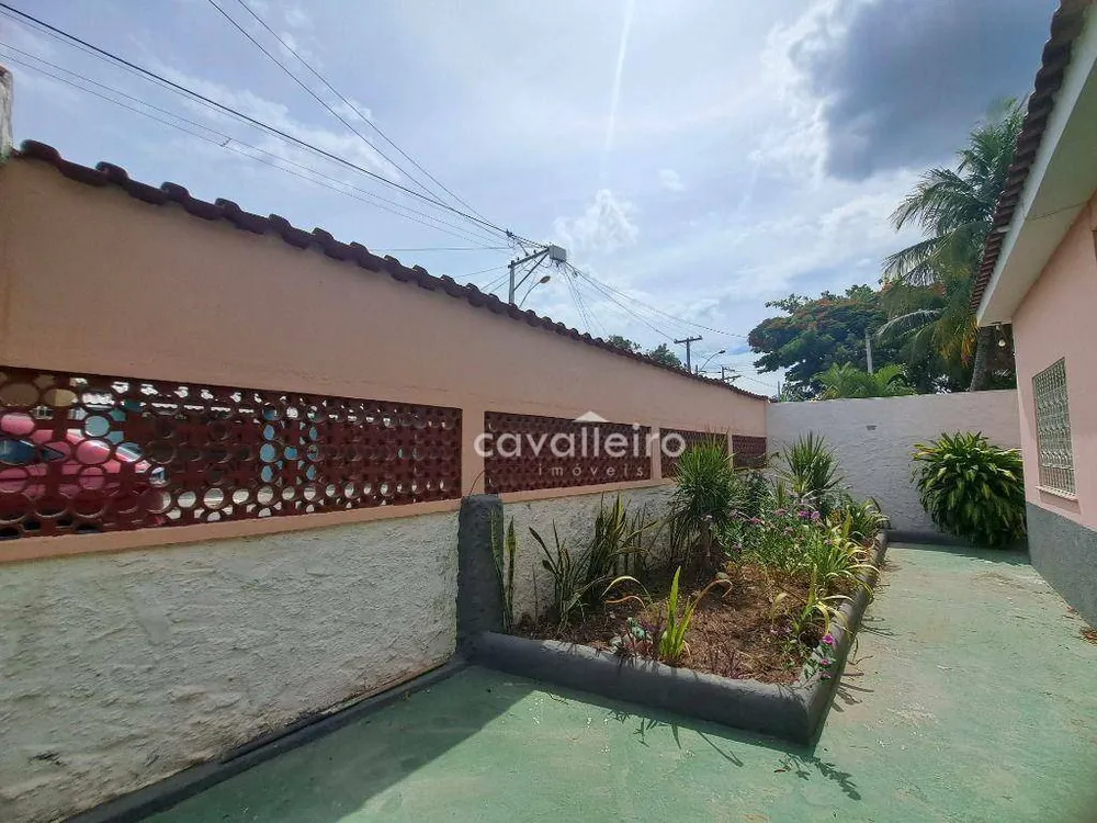 Casa, 7 quartos, 235 m² - Foto 2