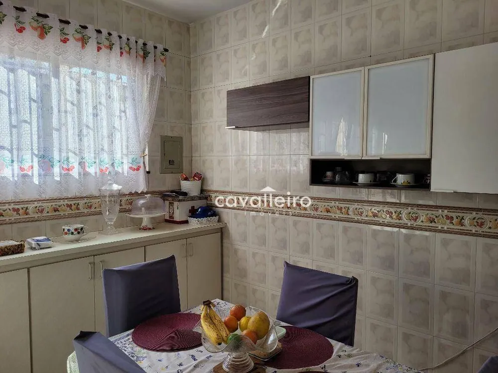 Casa, 4 quartos, 238 m² - Foto 47