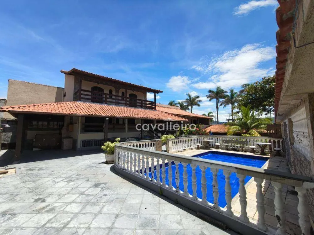 Casa, 6 quartos, 340 m² - Foto 1