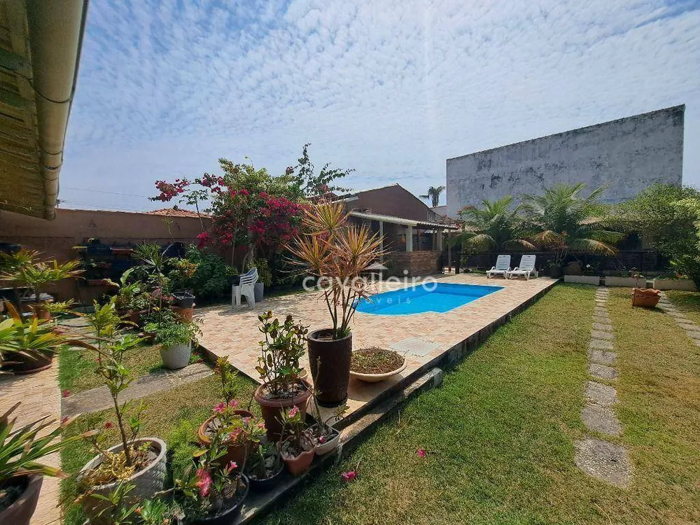 Casa, 4 quartos, 200 m² - Foto 1