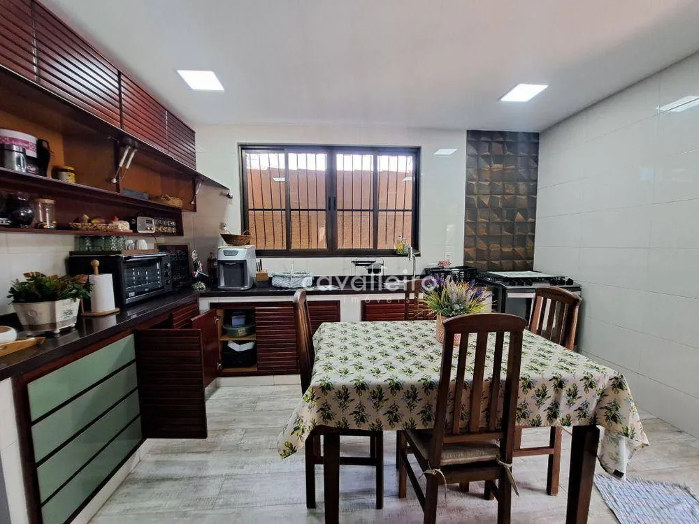 Casa, 4 quartos, 200 m² - Foto 27