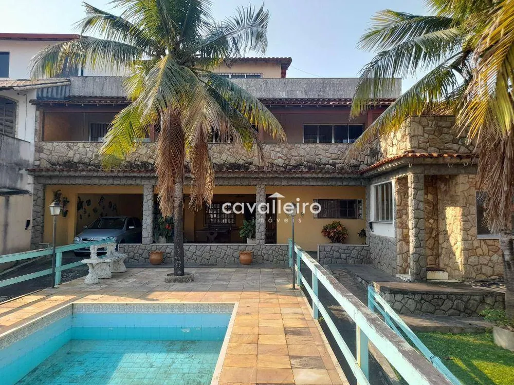 Casa, 5 quartos, 262 m² - Foto 2