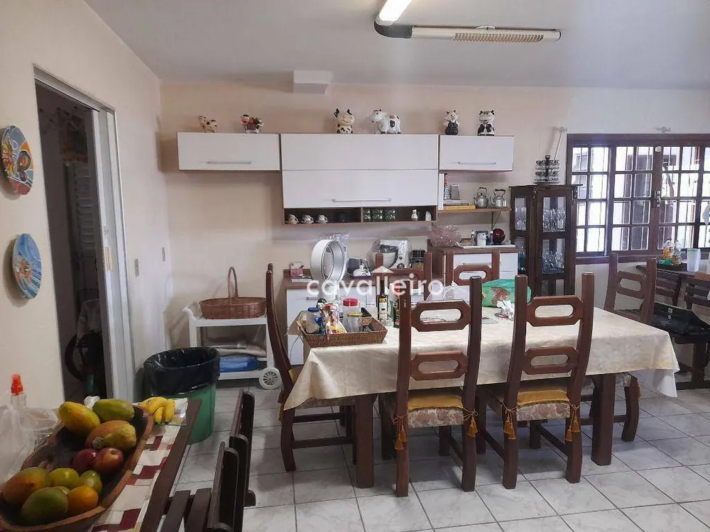 Casa, 5 quartos, 262 m² - Foto 19