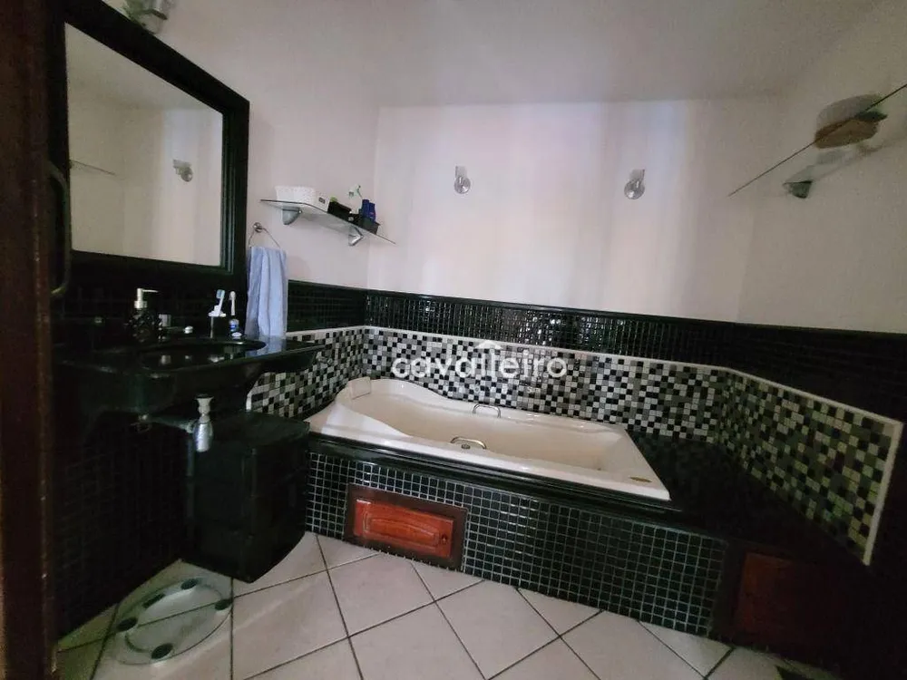 Casa, 6 quartos, 268 m² - Foto 19