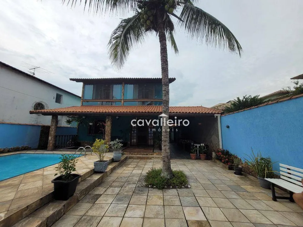 Casa, 6 quartos, 268 m² - Foto 1