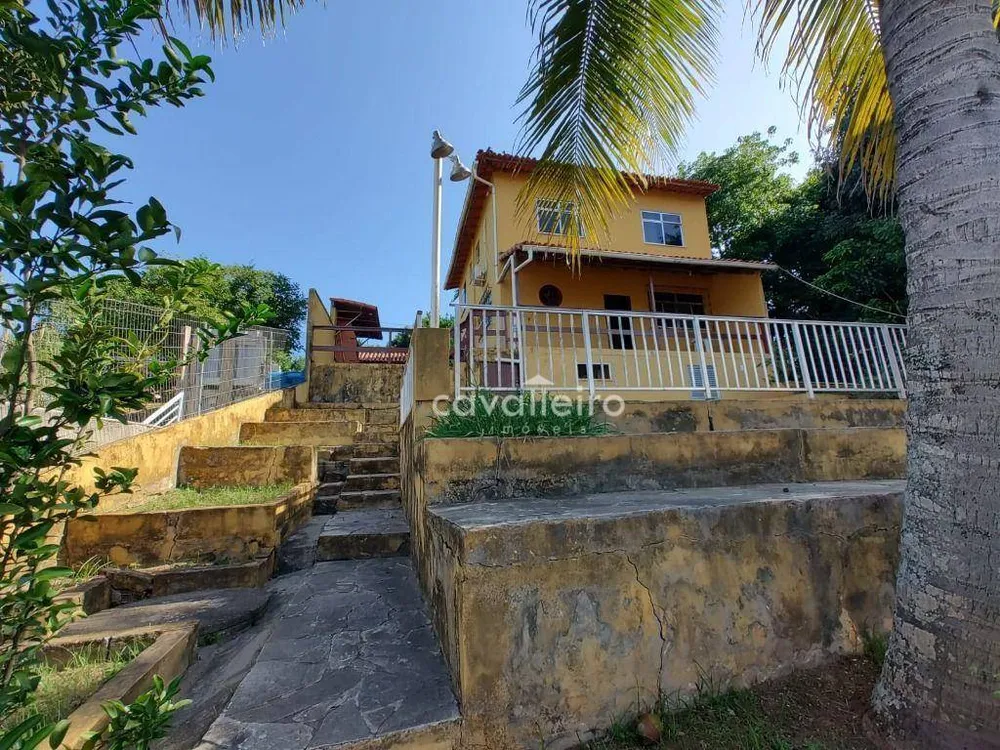Casa, 5 quartos, 137 m² - Foto 2