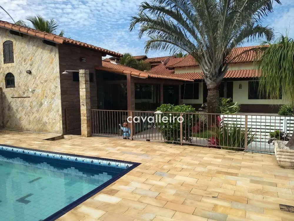 Casa, 6 quartos, 420 m² - Foto 1