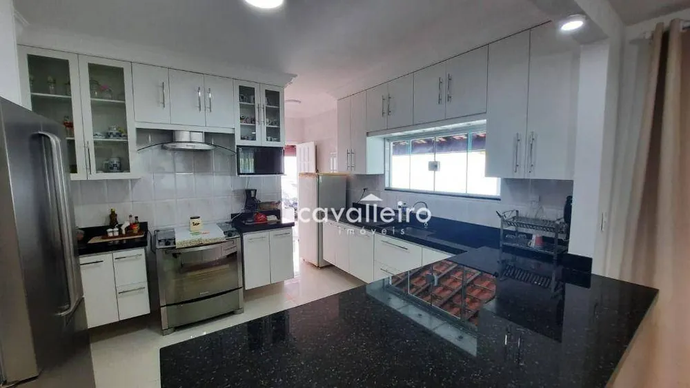 Casa, 4 quartos, 230 m² - Foto 10