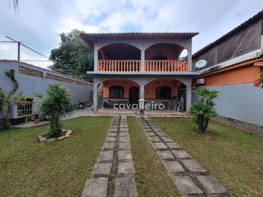 Casa, 3 quartos, 270 m² - Foto 1