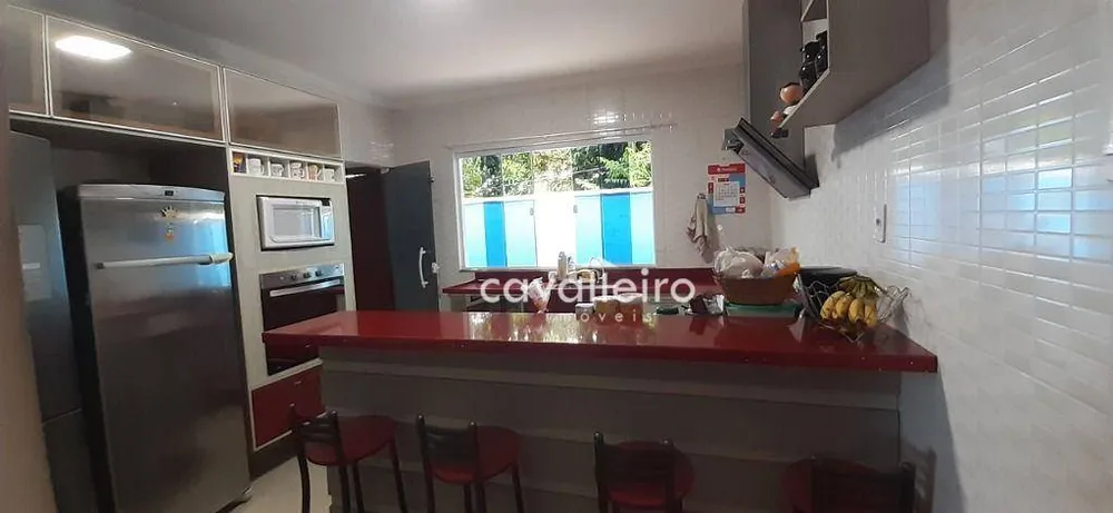 Casa, 3 quartos, 200 m² - Foto 13