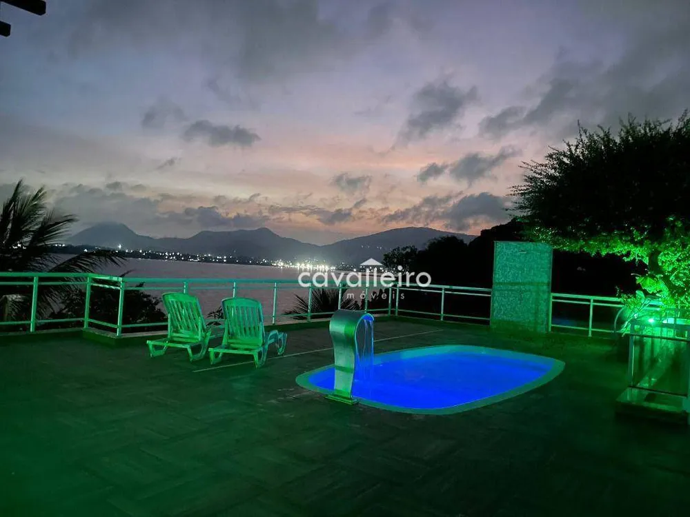 Casa, 4 quartos, 530 m² - Foto 1