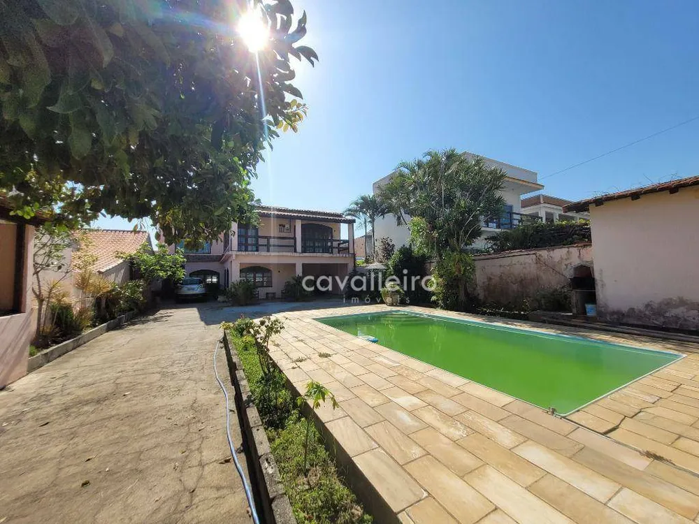 Casa, 5 quartos, 250 m² - Foto 1