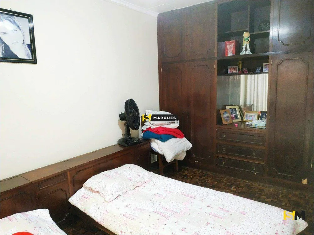 Casa, 4 quartos, 225 m² - Foto 2
