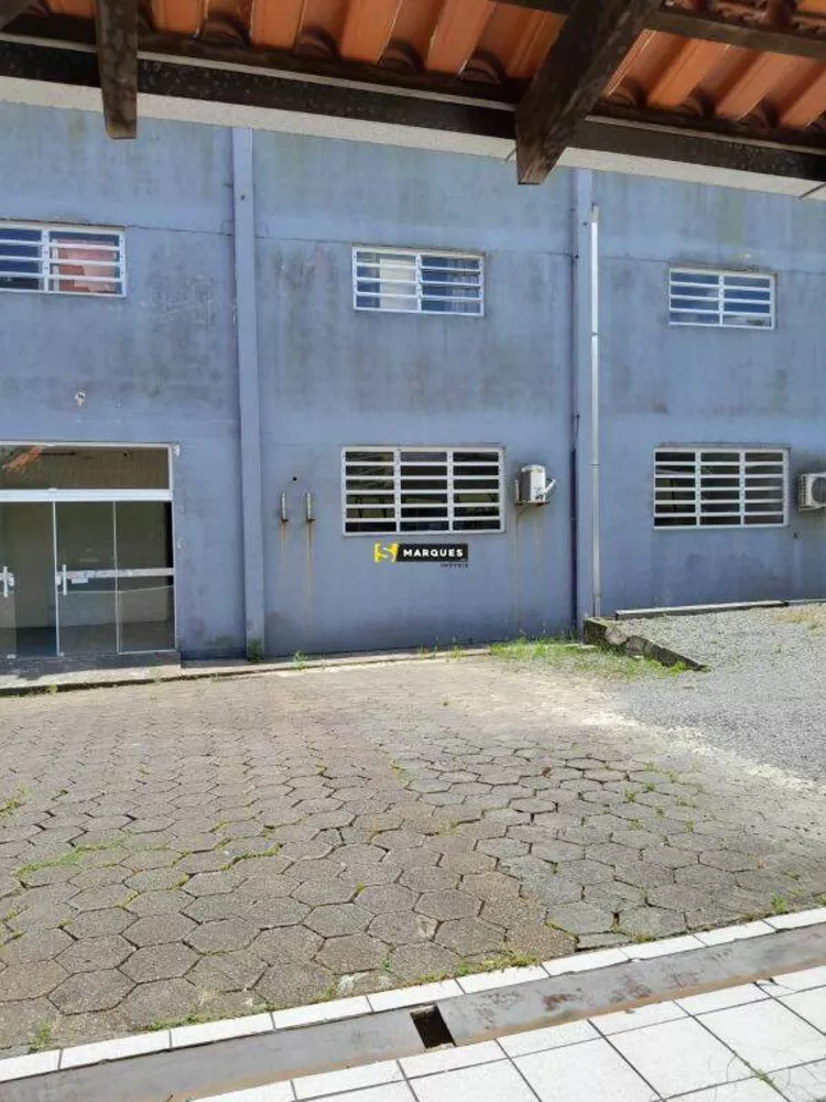 Depósito-Galpão-Armazém para alugar, 600m² - Foto 1