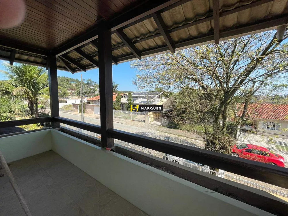 Casa para alugar com 3 quartos, 270m² - Foto 2