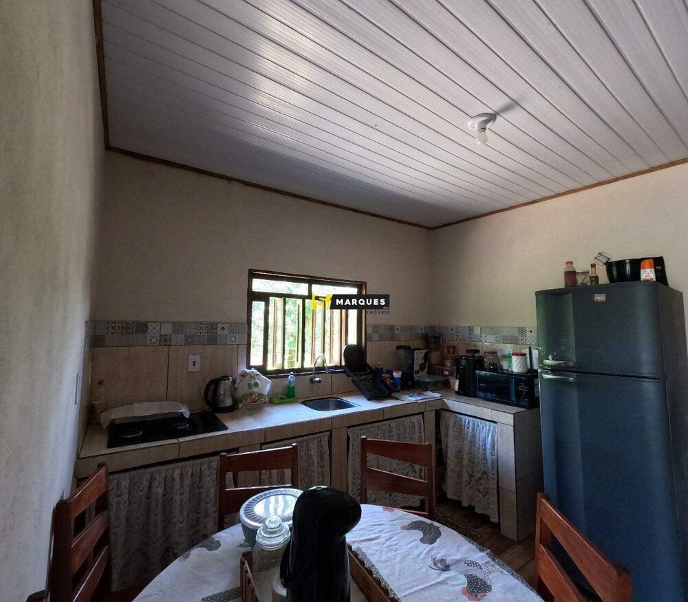 Casa à venda com 3 quartos, 56m² - Foto 4