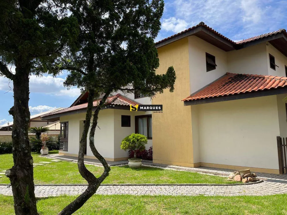 Casa para alugar com 4 quartos, 289m² - Foto 1